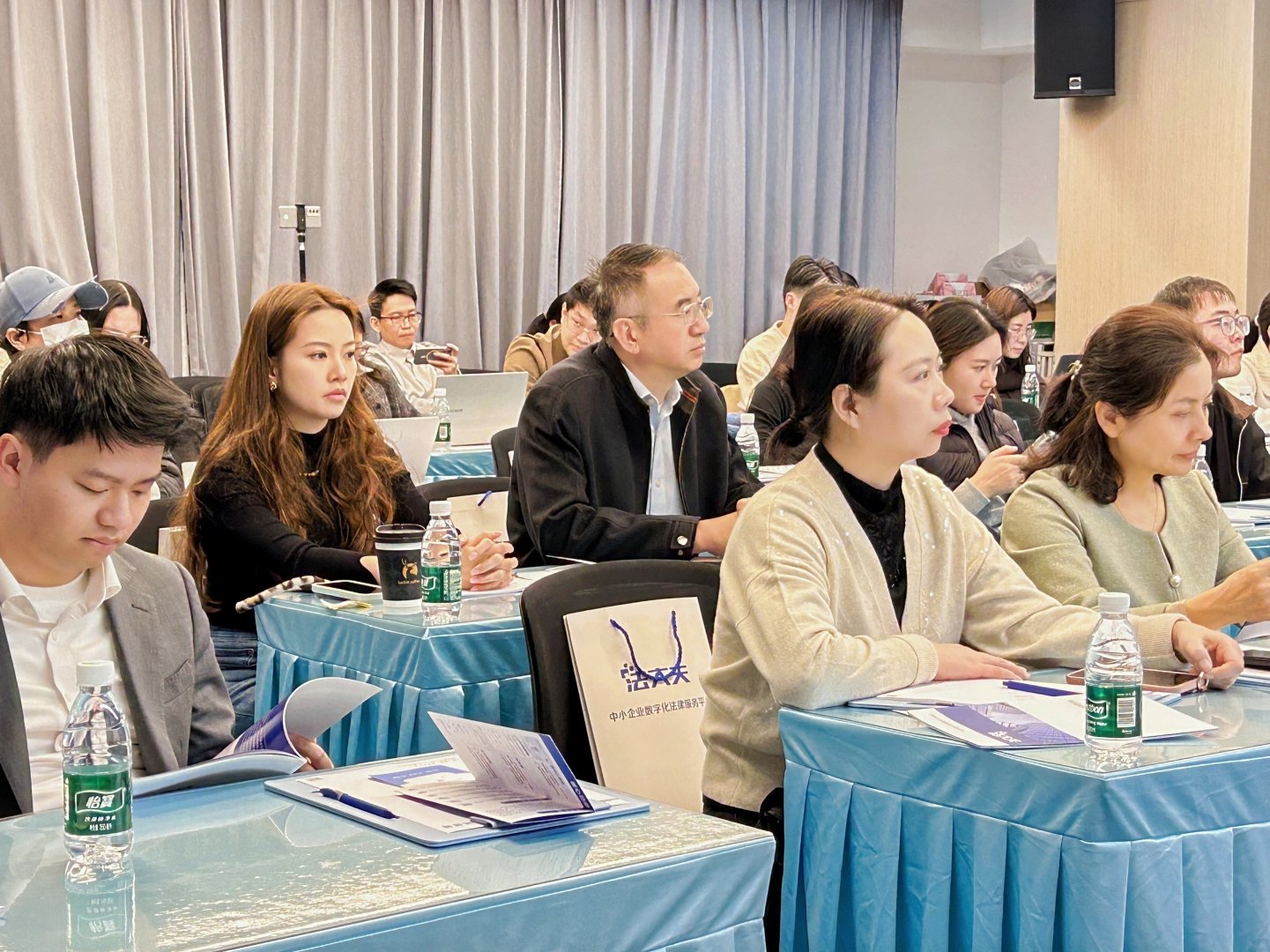 法大夫《企业治理的平衡艺术》——拆解企业管理层的权责合规公开课